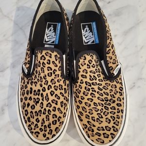 Van's Leopard slip on shoes
